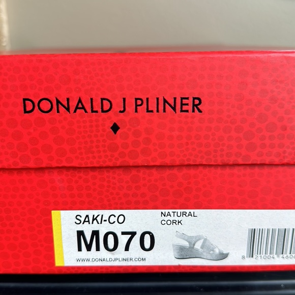 Donald J Pliner Cork WEDGE - Picture 9 of 9